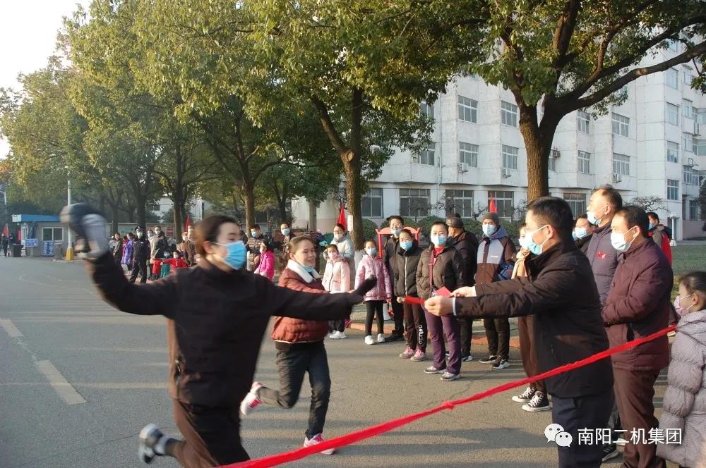 ��������Ա��̤����Ǿ�����������������ӭ�������³�